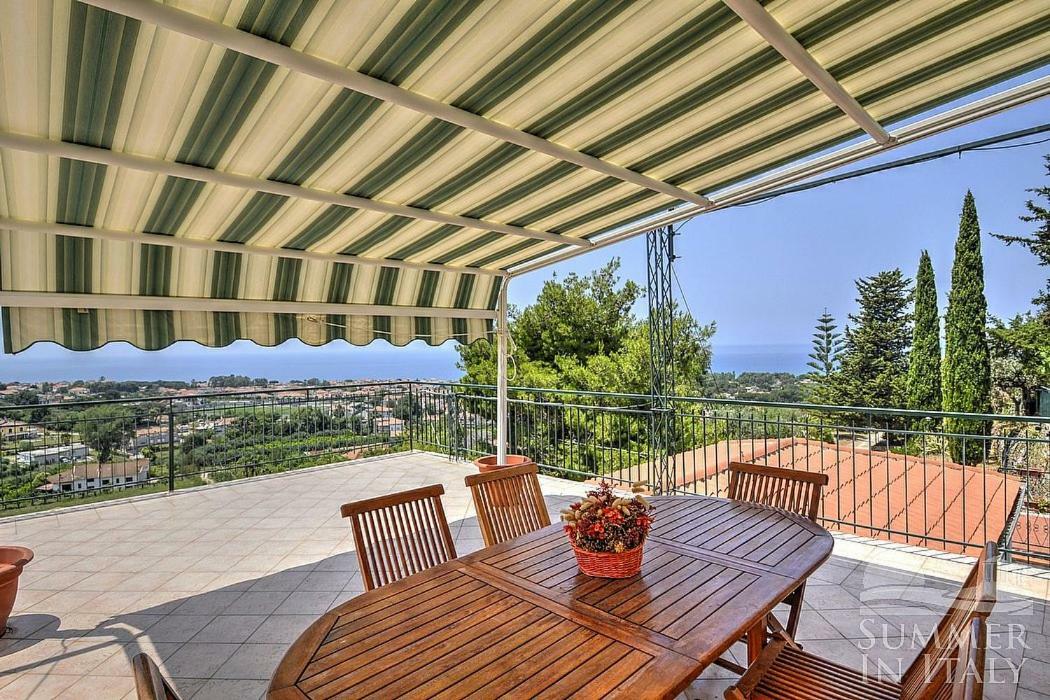 Casa Renata Villa Кастелабате Екстериор снимка
